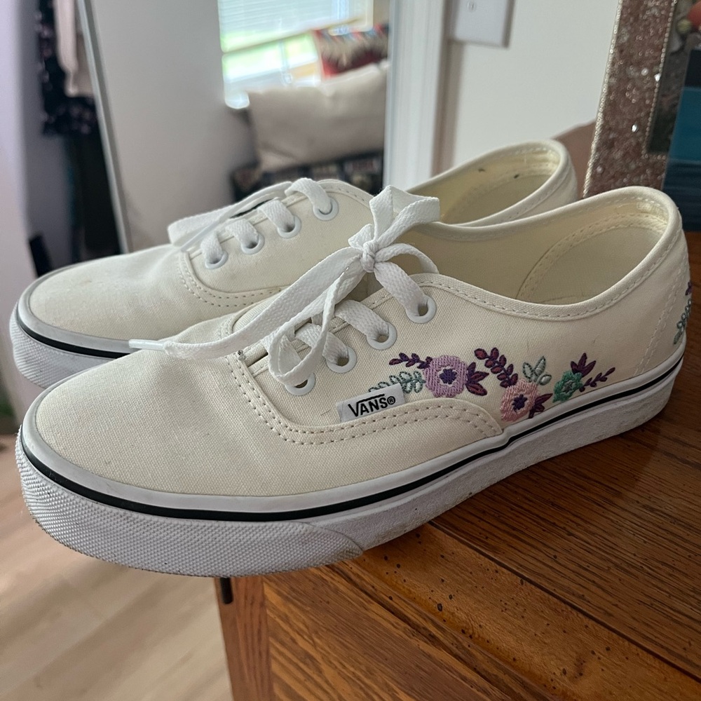 Vans Women's Embroidered Floral Sneakers